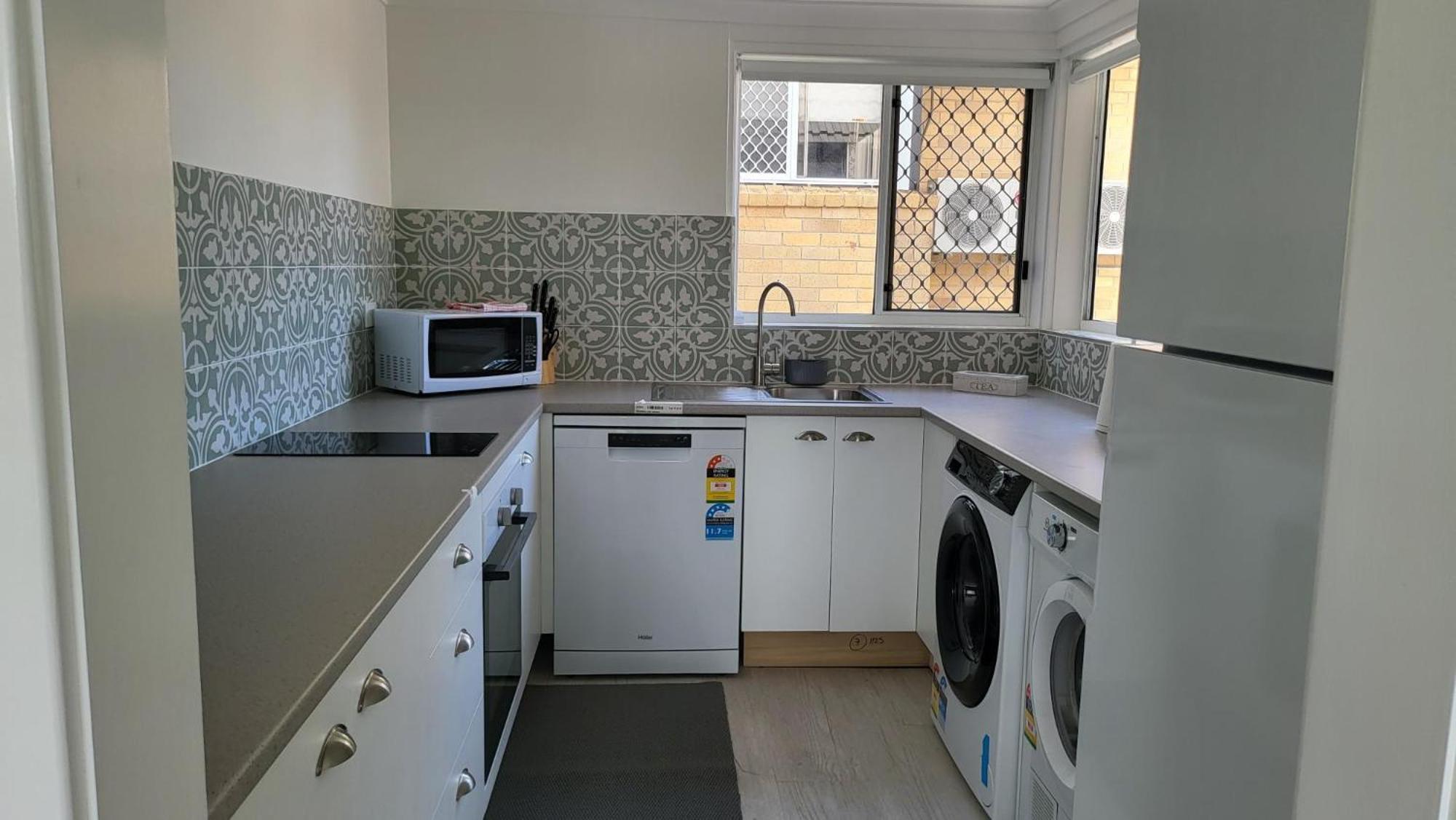 Husky 19 Beautifully Appointed Apartments - Great Location - In The Heart Of Husky Huskisson Exterior photo