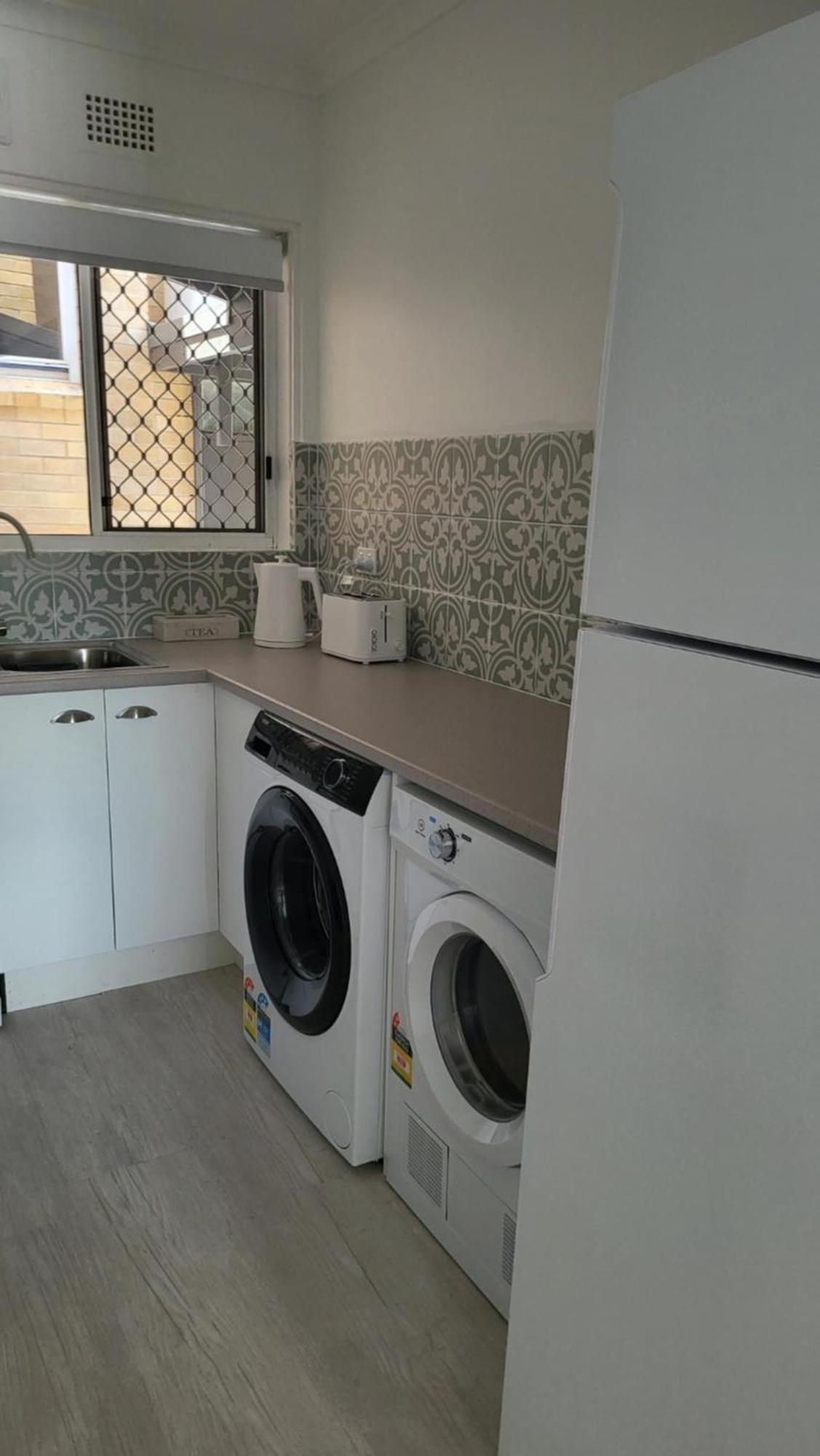 Husky 19 Beautifully Appointed Apartments - Great Location - In The Heart Of Husky Huskisson Exterior photo